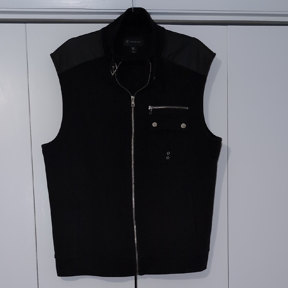 Men's Black Vest with Zipper